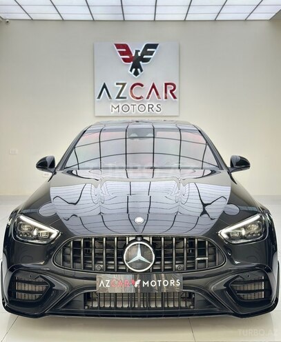Mercedes C 63 AMG S E Performance-3