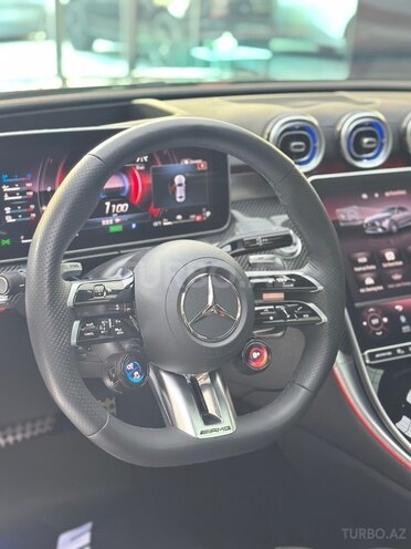 Mercedes C 63 AMG S E Performance-17