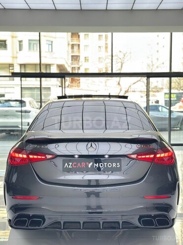Mercedes C 63 AMG S E Performance-5