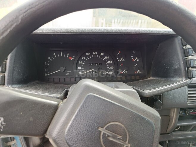 Opel Frontera-7