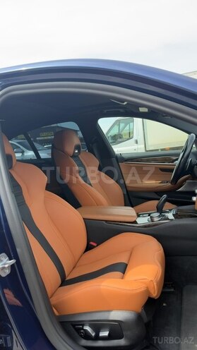 BMW 530e-8