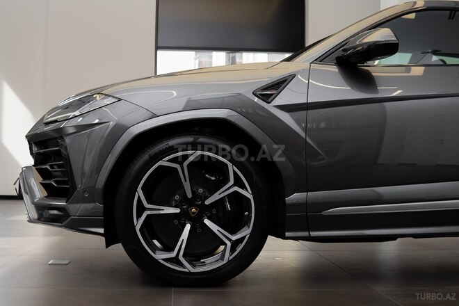 Lamborghini Urus-3