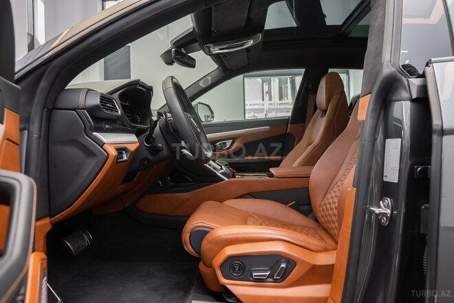 Lamborghini Urus-12