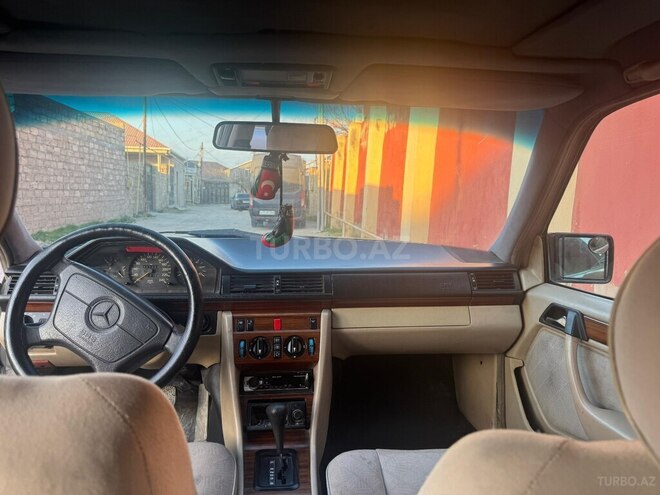 Mercedes 250 D-4