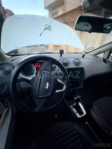 SEAT Ibiza-7