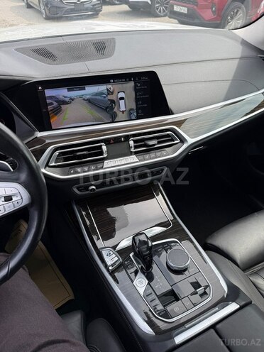 BMW X7-13