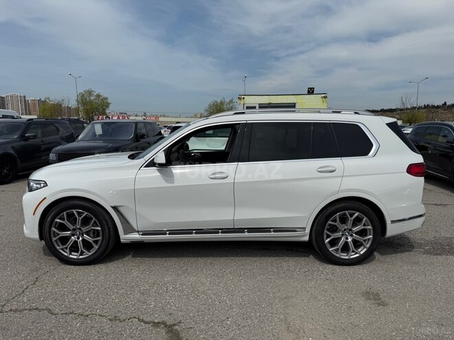 BMW X7-7