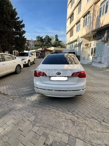 Kia Cadenza-8