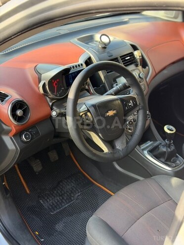Chevrolet Aveo-7