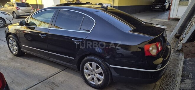 Volkswagen Passat 2005, 281,873 km - 2.0 l - Bakı