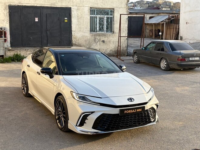 Toyota Camry-6