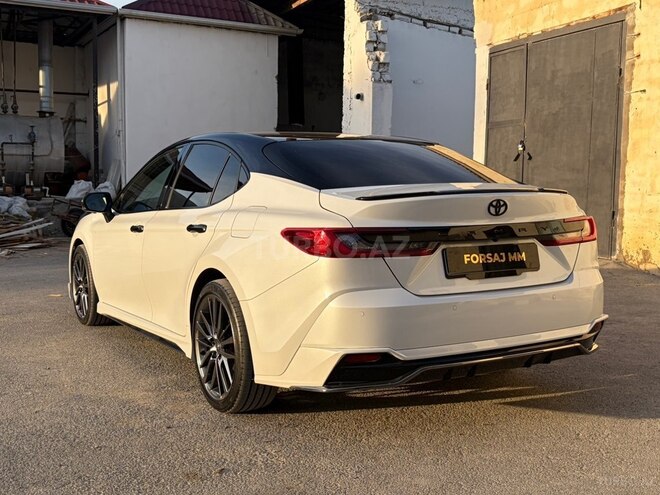 Toyota Camry-12