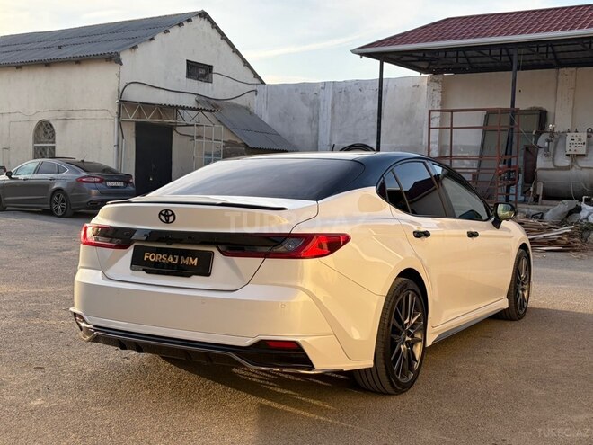 Toyota Camry-11