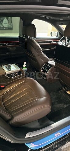 BMW 740-3