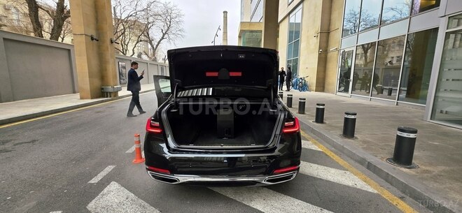 BMW 740-9