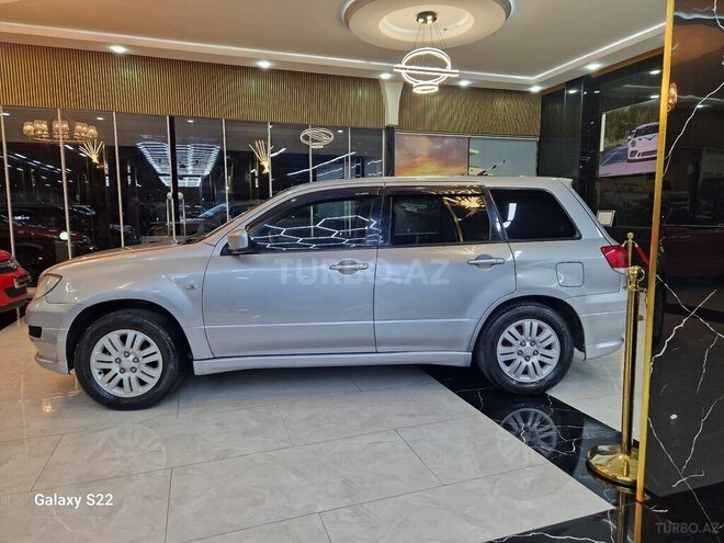 Mitsubishi Airtrek 2003, 290,712 km - 2.0 l - Xırdalan