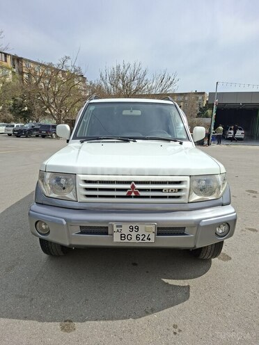 Mitsubishi Pajero io 1999, 325,800 km - 1.8 l - Bakı