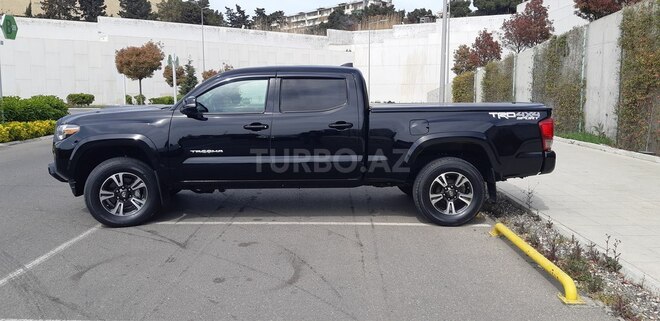 Toyota Tacoma-7