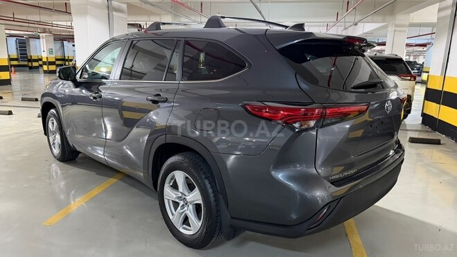 Toyota Highlander-4