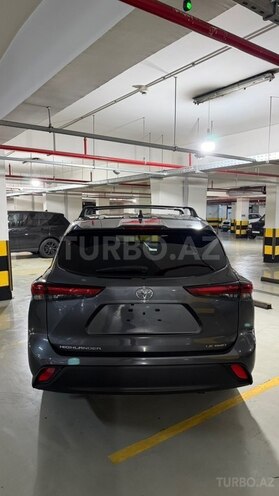 Toyota Highlander-2