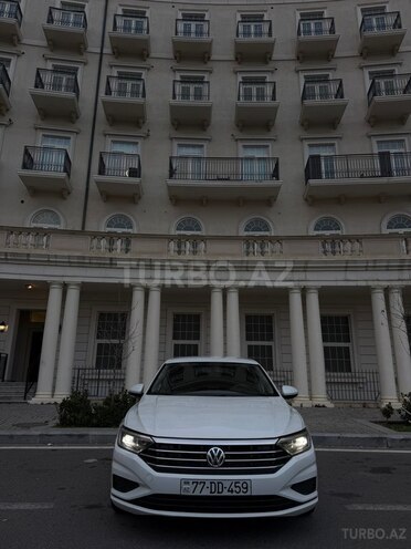 Volkswagen Jetta-1