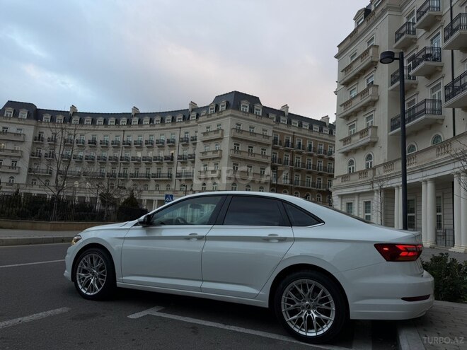 Volkswagen Jetta-4