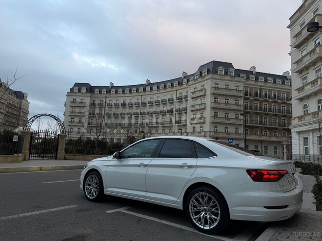 Volkswagen Jetta-5