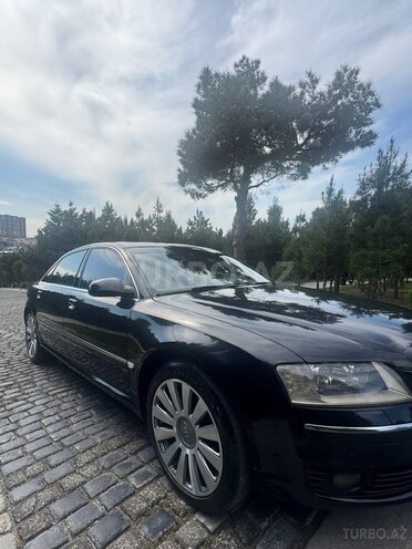 Audi A8-3