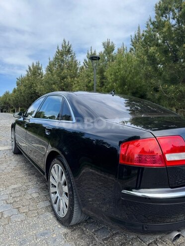 Audi A8-7