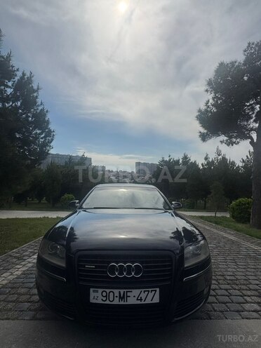 Audi A8-1