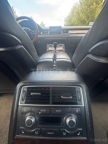 Audi A8-10