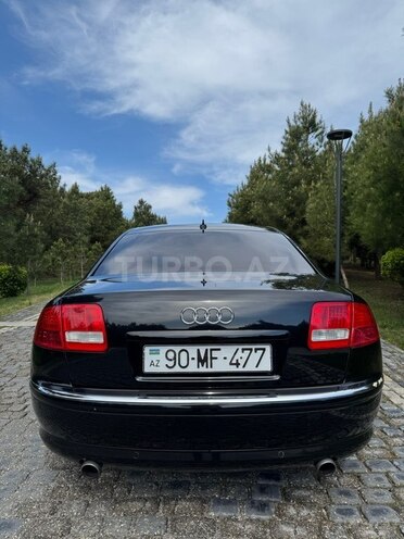 Audi A8-6