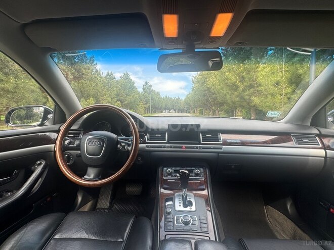 Audi A8-9