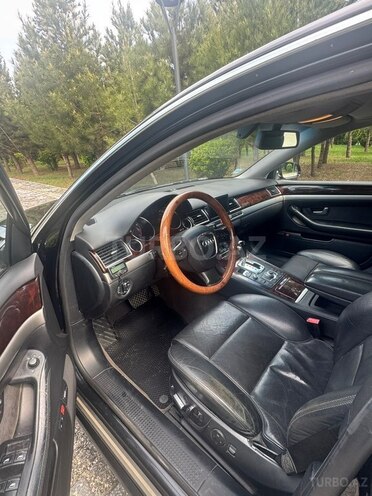 Audi A8-14