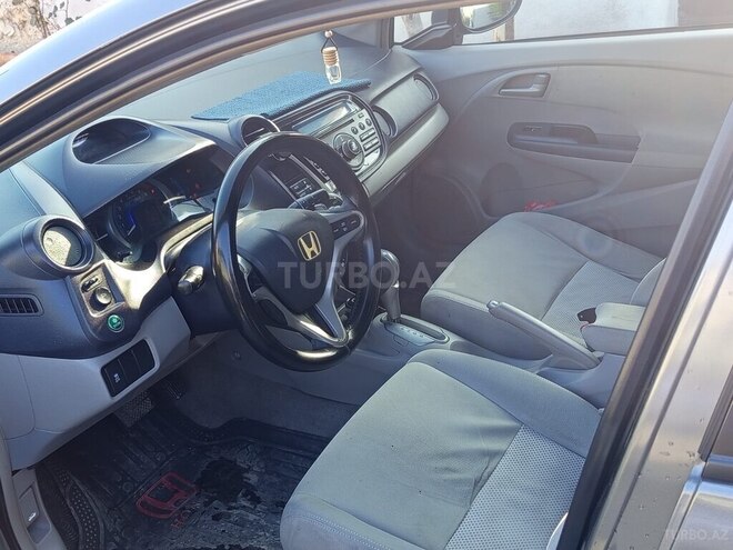 Honda Insight-3