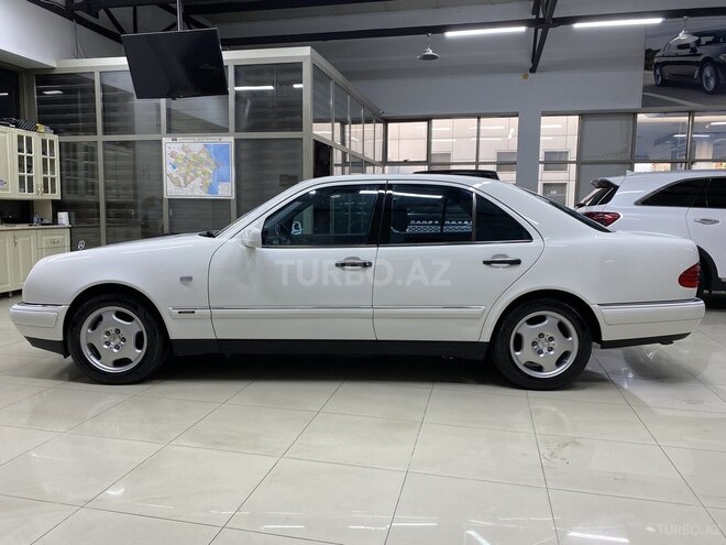 Mercedes E 240-7