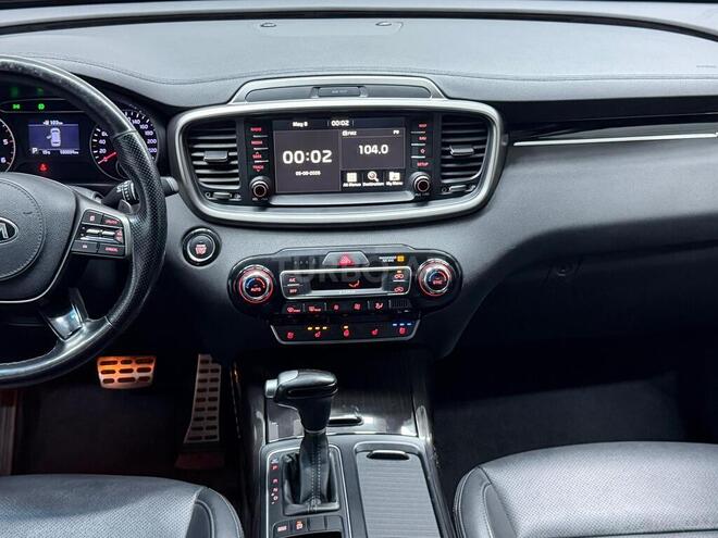 Kia Sorento-19