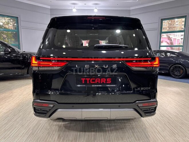 Lexus LX 500d-6