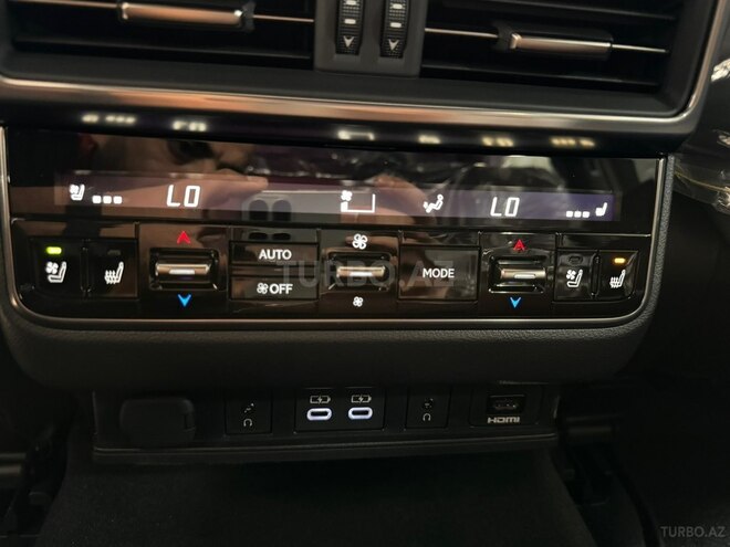 Lexus LX 500d-20
