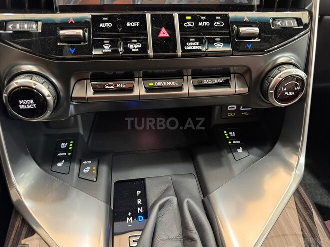 Lexus LX 500d-22