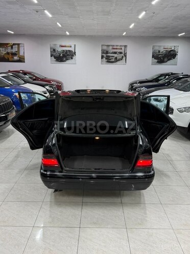 Mercedes E 320 1997, 295,000 km - 3.2 l - Sumqayıt