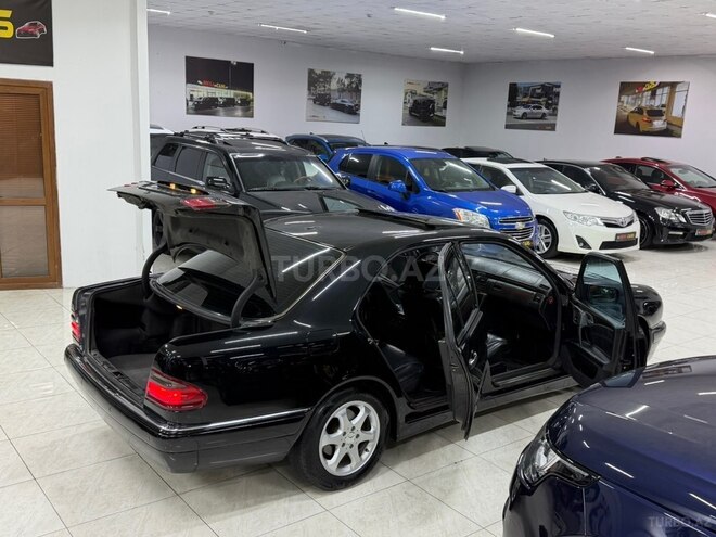 Mercedes E 320 1997, 295,000 km - 3.2 l - Sumqayıt