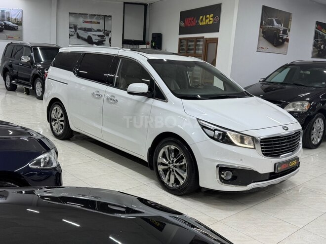 Kia Carnival-9