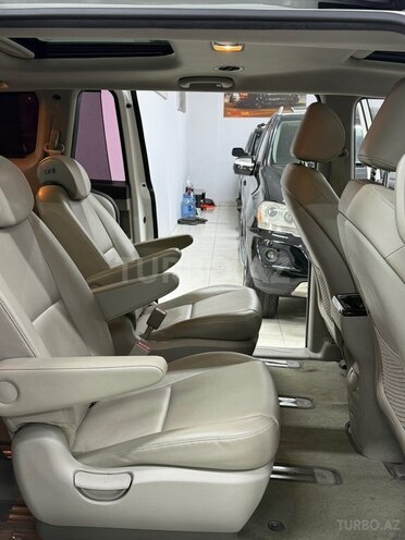 Kia Carnival-29