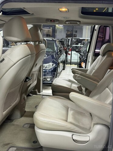 Kia Carnival-26