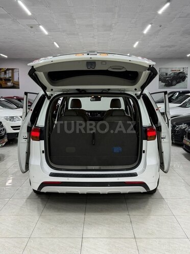 Kia Carnival-19