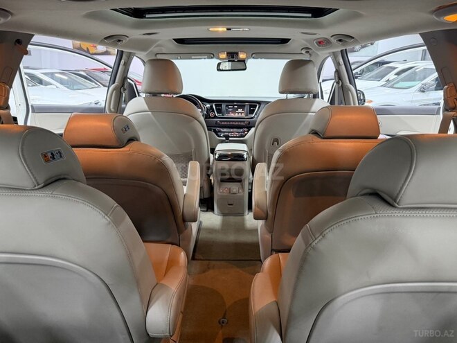 Kia Carnival-28