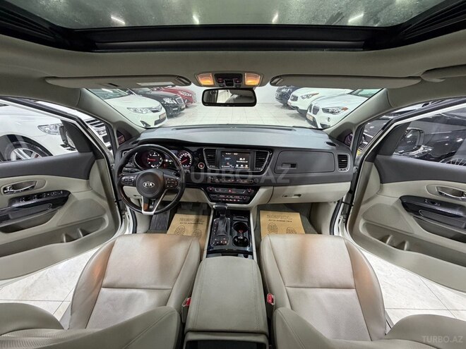 Kia Carnival-23