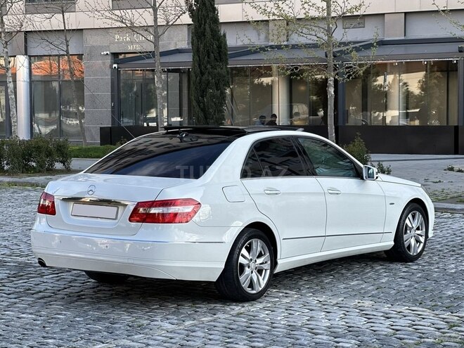 Mercedes E 250-8