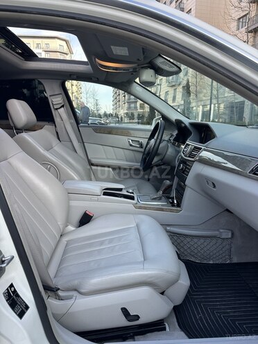 Mercedes E 250-9